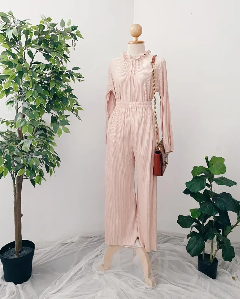 Pleated Set Pants & Top's