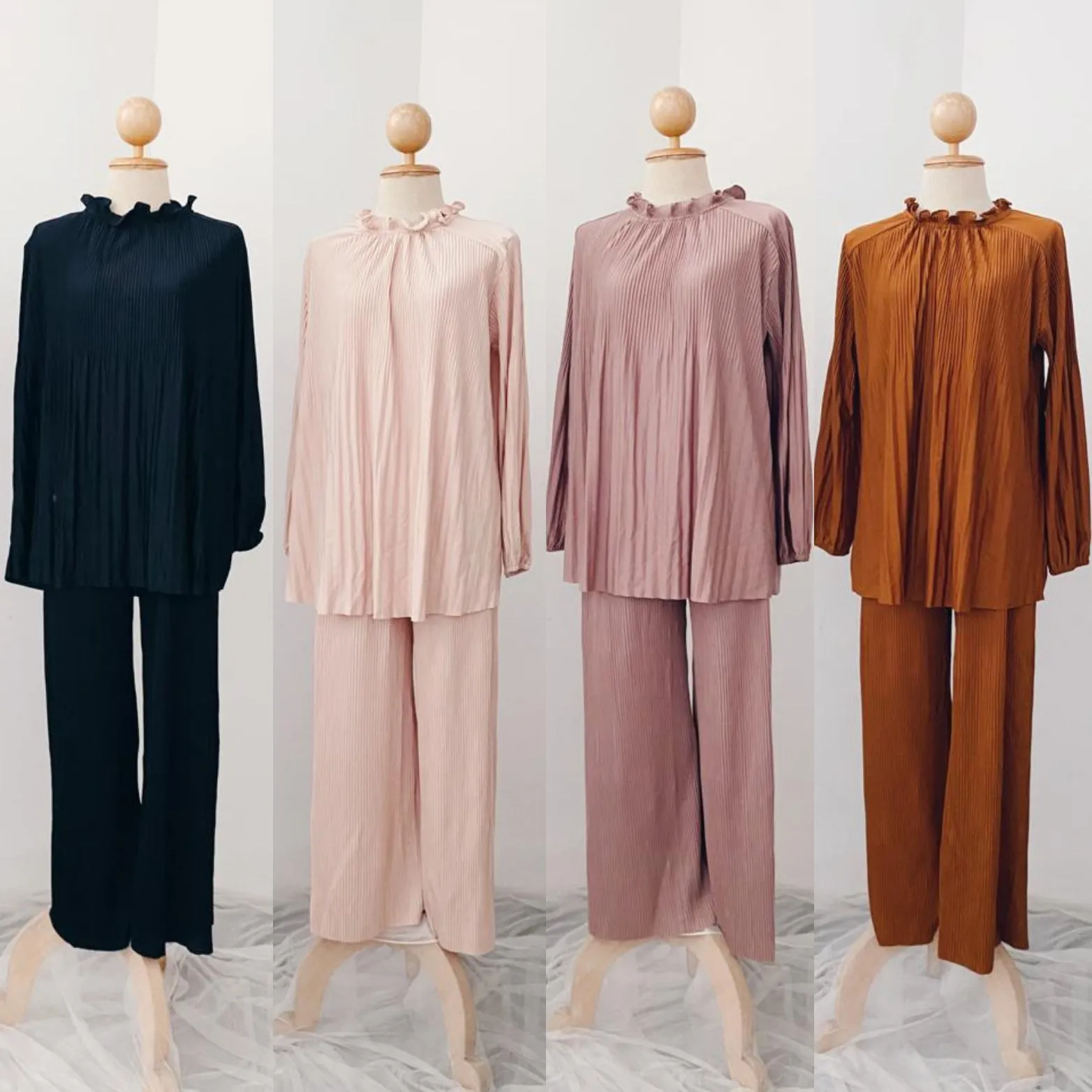 Pleated Set Pants & Top's