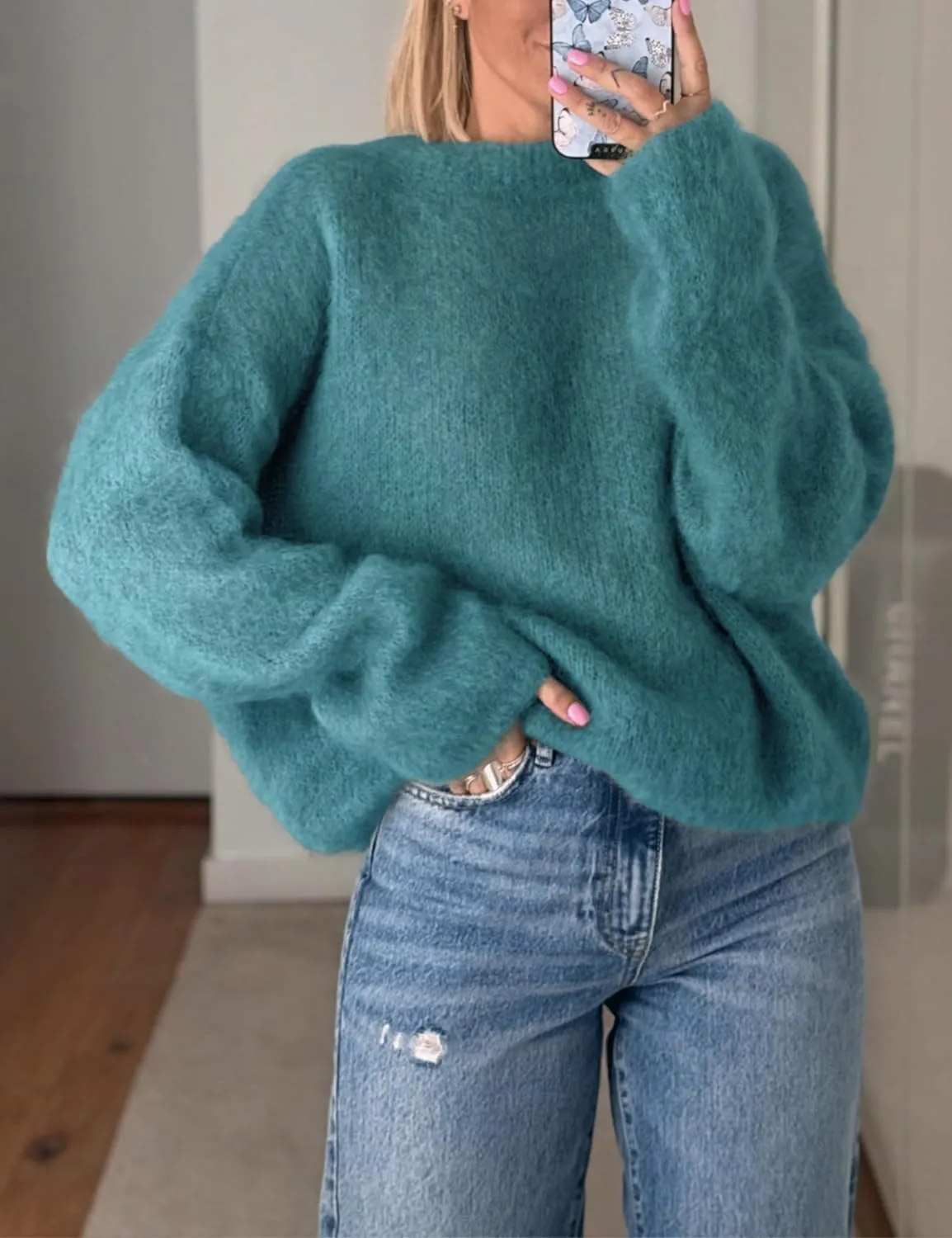 Womens Soft Fuzzy Knit Sweater Oversized Cozy Pullover Jumper Long Sleeve Casual Crewneck Sweater