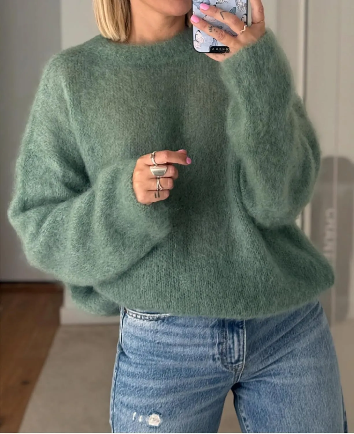 Womens Soft Fuzzy Knit Sweater Oversized Cozy Pullover Jumper Long Sleeve Casual Crewneck Sweater