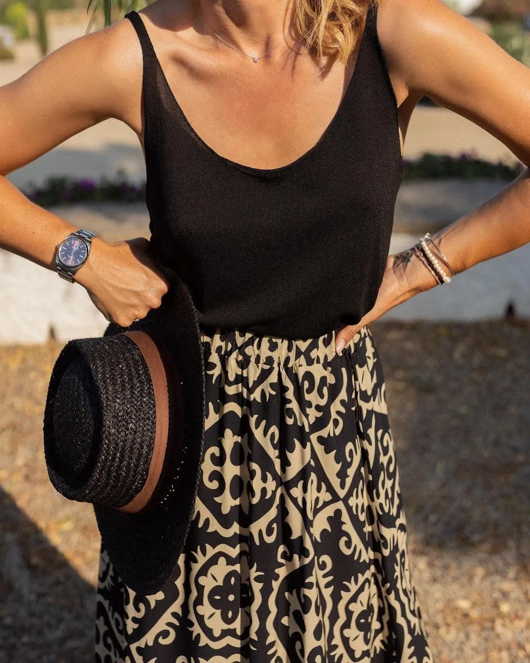 Women's Tiered Paisley Print Bohemian Long Skirts Summer Beach Pleated A Line Elastic High Waist Maxi Skirts for Women